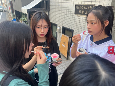 newjeans