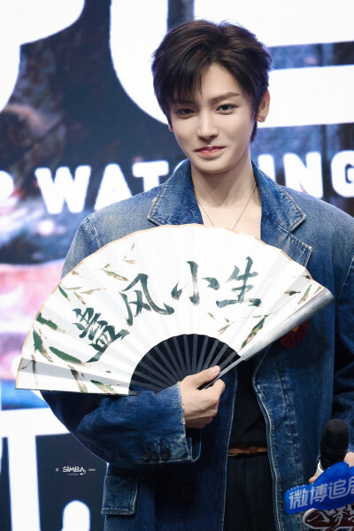 侯明昊