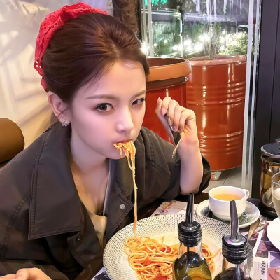 杨超越