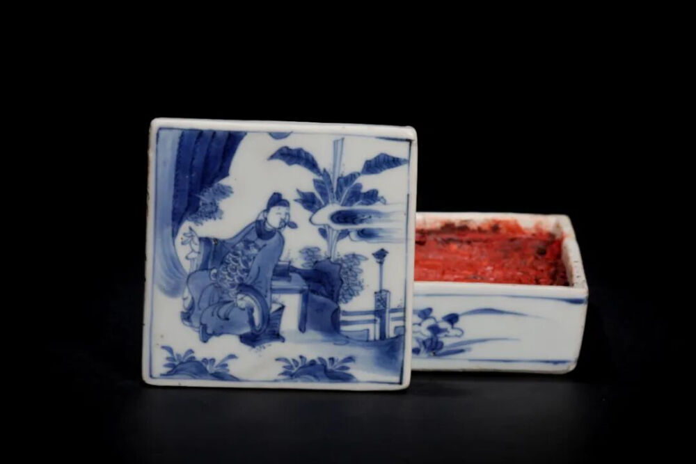 明崇祯 青花人物方印盒
观复博物馆藏
