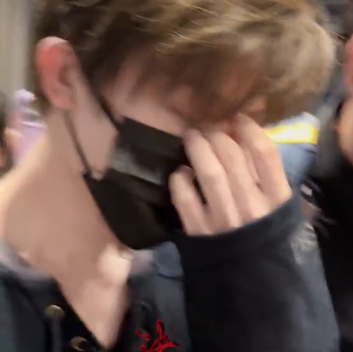 你颈侧蒸腾的琥珀