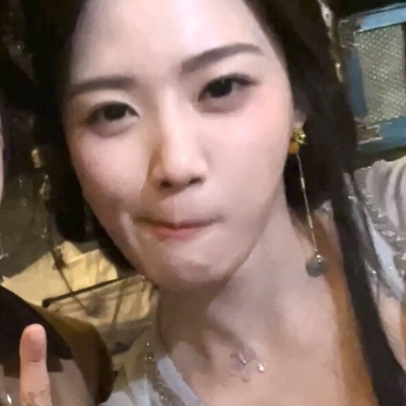 这种优秀的女孩值得两个老公