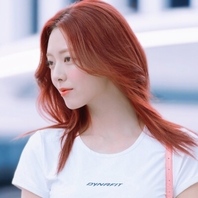 春风强劲也是一座牢笼，一副枷锁，一处炼狱，一条命定的路途。