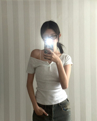 怜