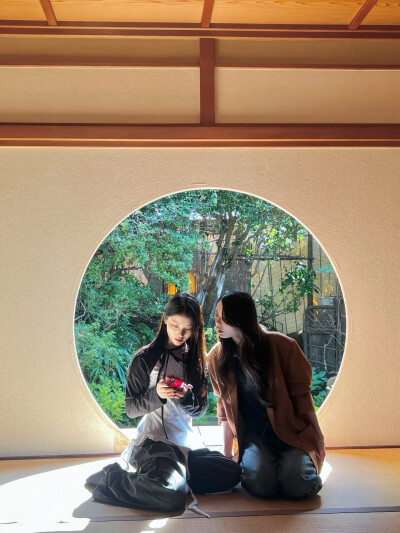 川口百合凪 沈小婷