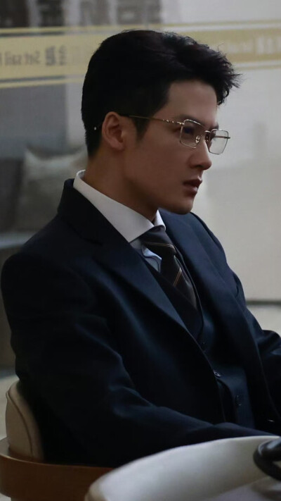 男星