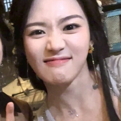 这种优秀的女孩值得两个老公