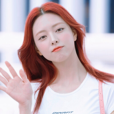 春风强劲也是一座牢笼，一副枷锁，一处炼狱，一条命定的路途。