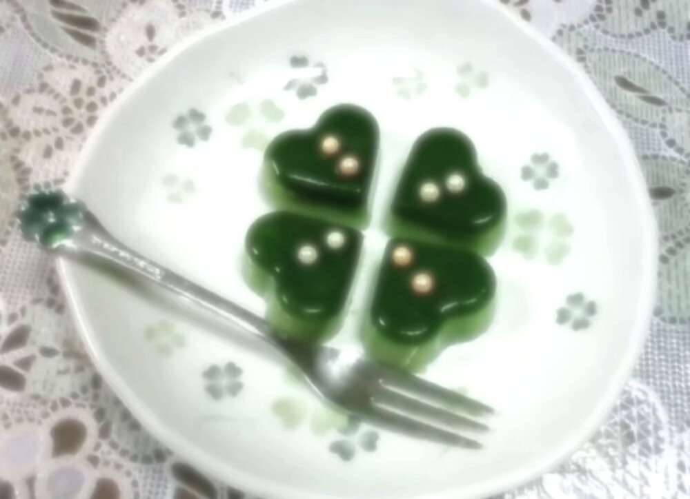 春·日*Embrace the green spring（幸运草）