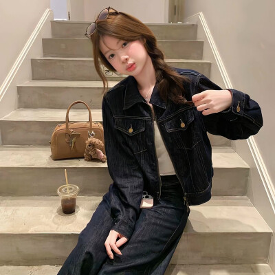 女生头像：勇敢丰盛 自在如风
