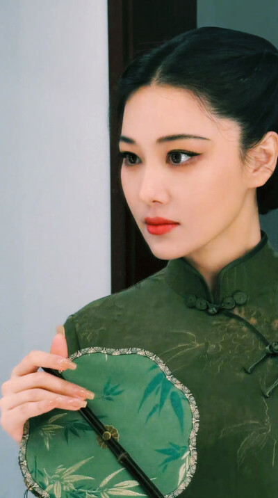 张馨予