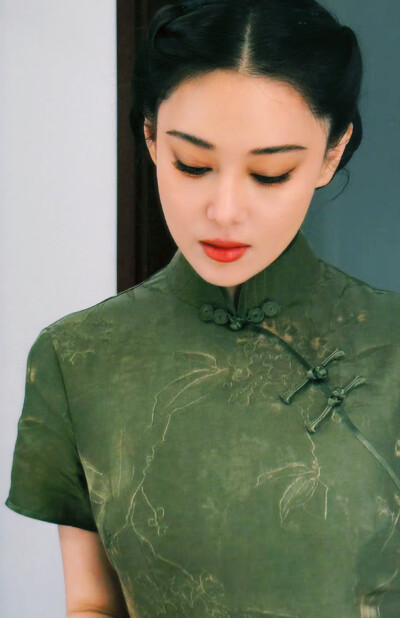 张馨予