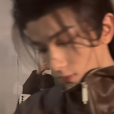 姐姐他是谁