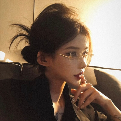 女头
