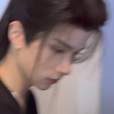 姐姐他是谁