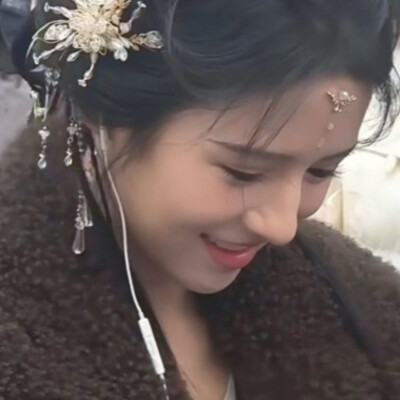 碧海情天此夜，他也为你偷一颗明珠的心么