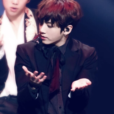 把你捧手心也不乐意吗