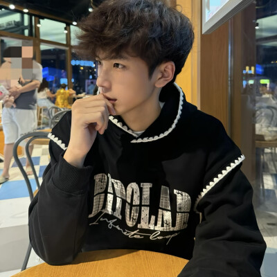 我可以原谅你很多次 但这都将成为 离开你时决断的铺垫