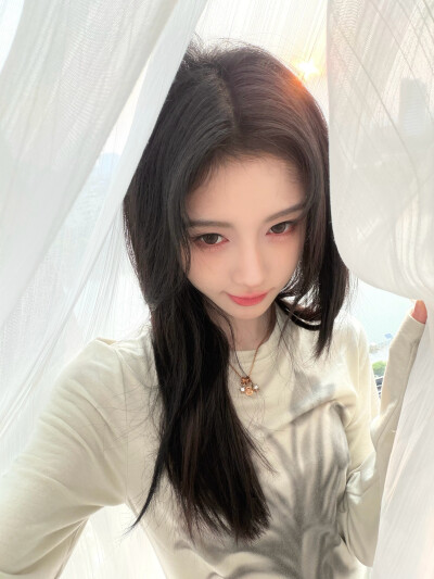 鞠婧祎
