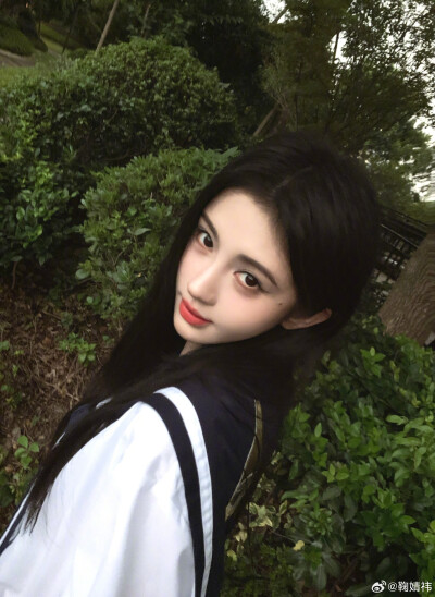 鞠婧祎