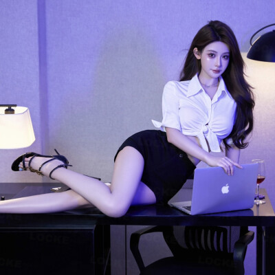 女头稀罕点赞收藏