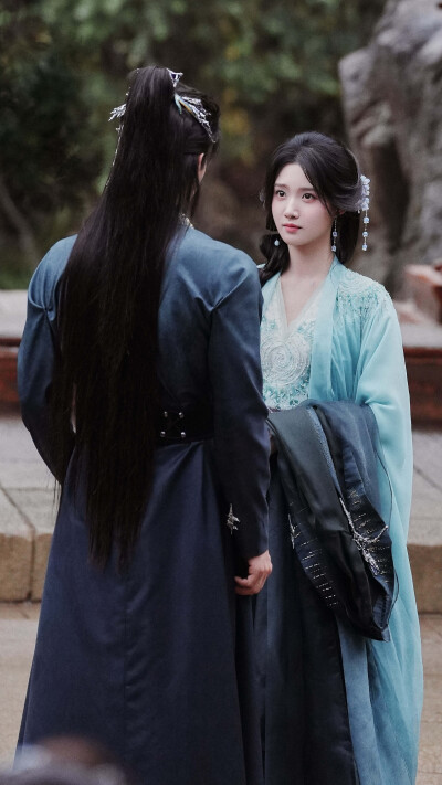 入青云 明意 卢昱晓