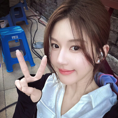 赵露思头像
图来源于vb
