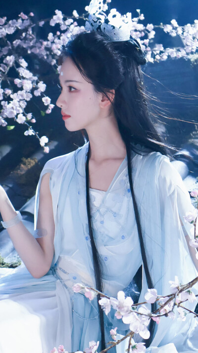 陈都灵