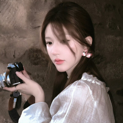 赵露思头像
图来源于vb
