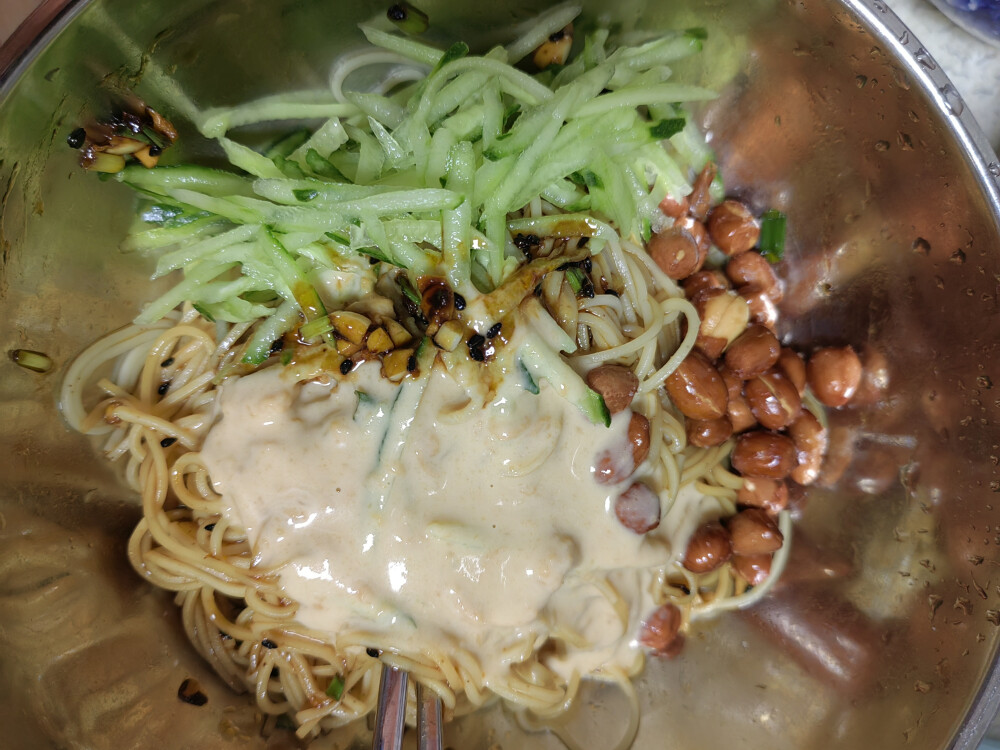 2025/10/13晚上特别特别想吃麻酱拌面