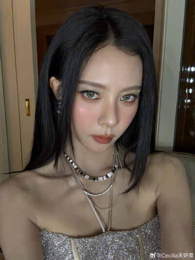 宋妍霏