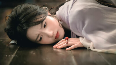 * 卢昱晓/明意