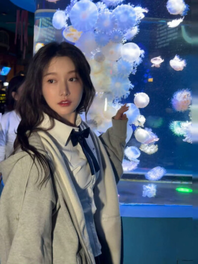 姜贞羽