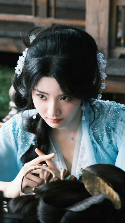 入青云 明意 卢昱晓