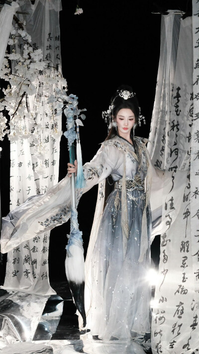 彭小苒