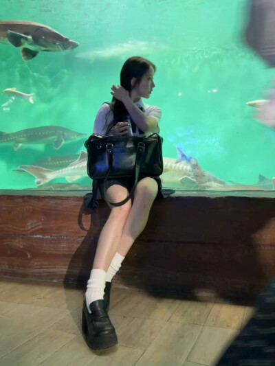 姜贞羽