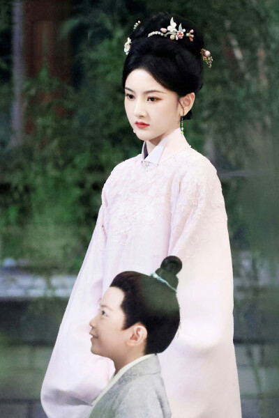 表妹万福 甄嘉芙