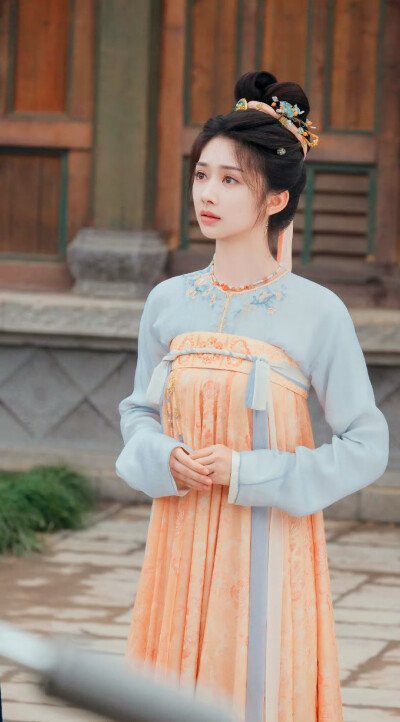 王影璐