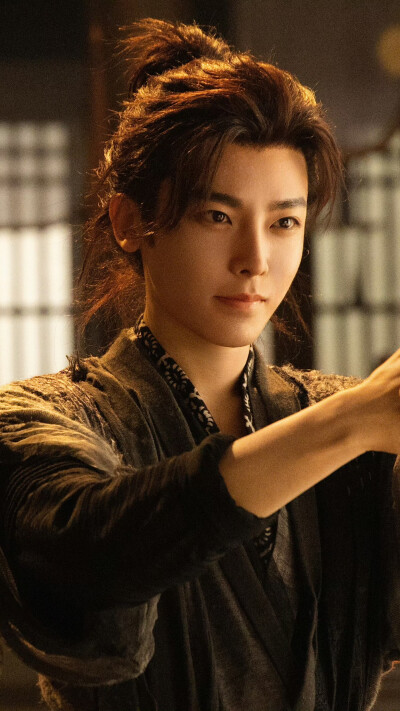 入青云 纪伯宰 侯明昊