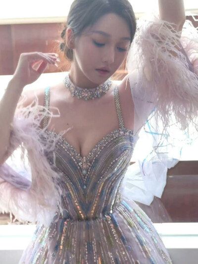 姜贞羽