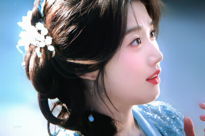 * 卢昱晓/明意