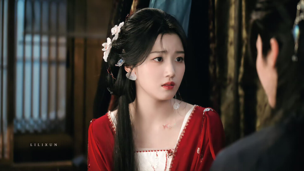 * 卢昱晓/明意