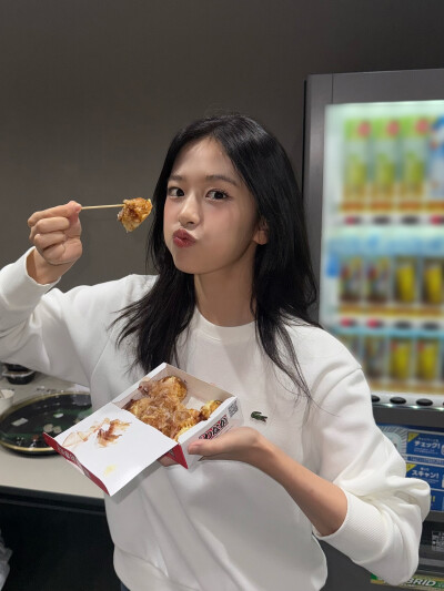 BY爱喝可乐的古娜小姐 韩国 安宥真