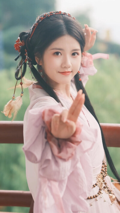 宥拉