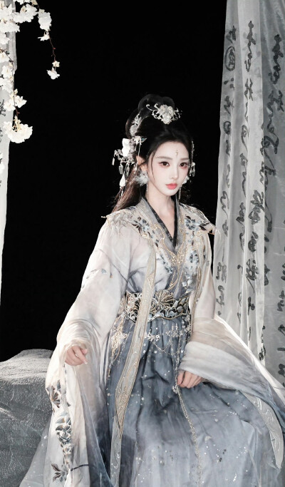 彭小苒