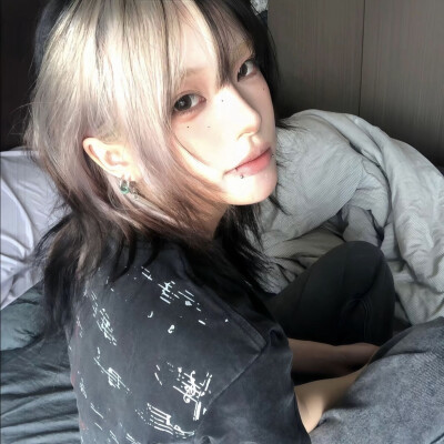 女头