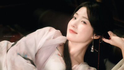 * 卢昱晓/明意