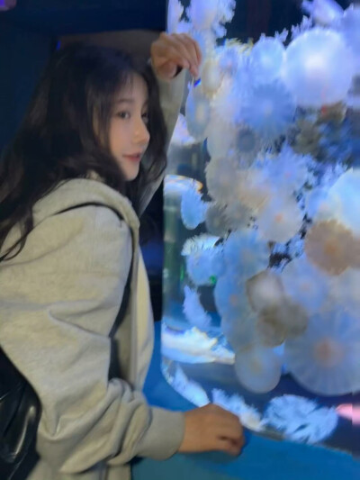 姜贞羽