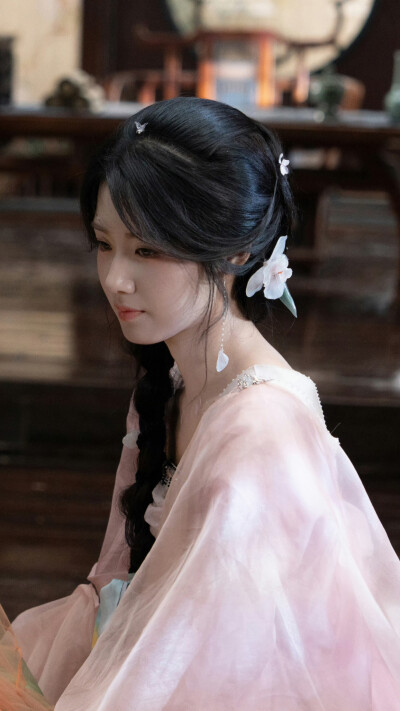 入青云 明意 卢昱晓