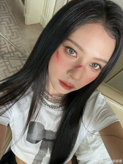 宋妍霏